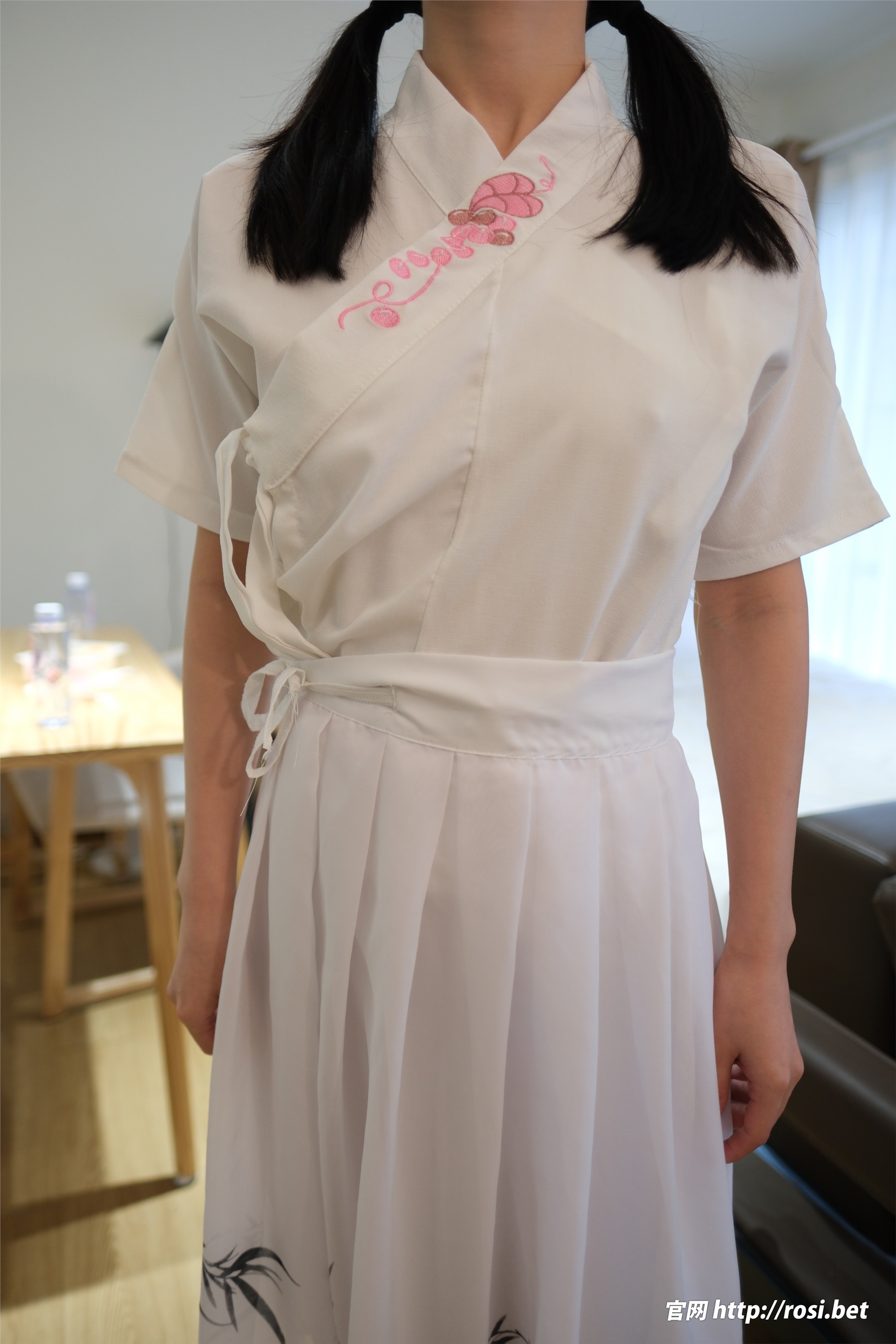 ROSI写真 2024.11.30 NO.4744